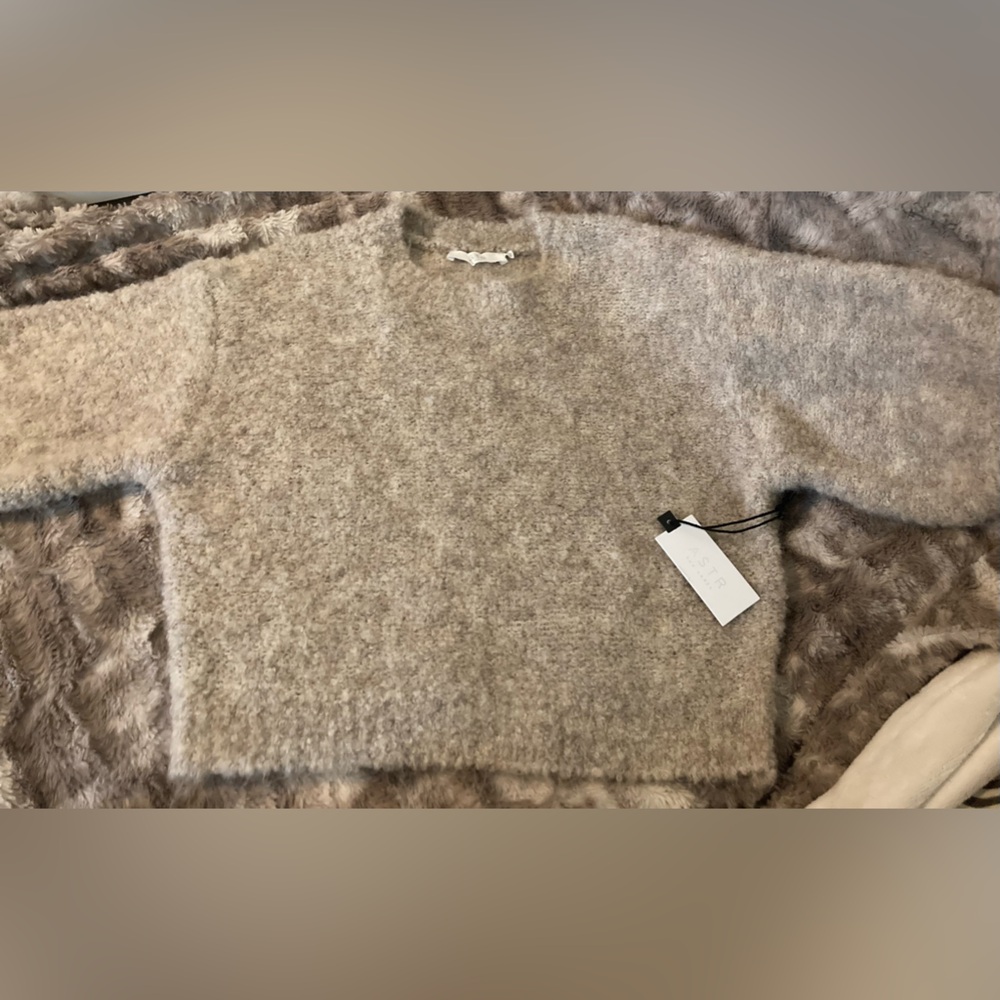 ASTR the Label pullover sweater